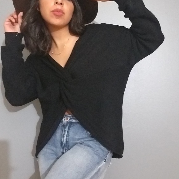 BLACK KNOT FRONT CRISS CROSS BACK SWEATER - Picture 3 of 6